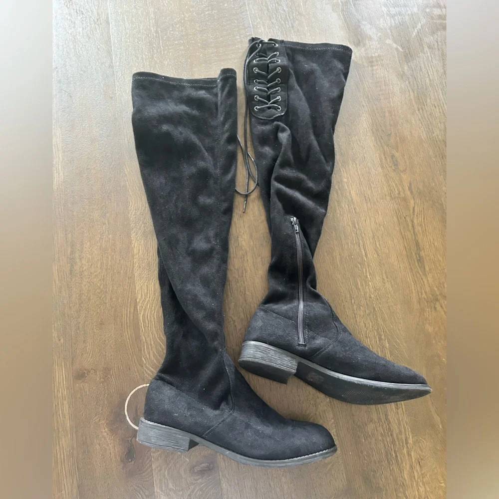 Windsor black knee